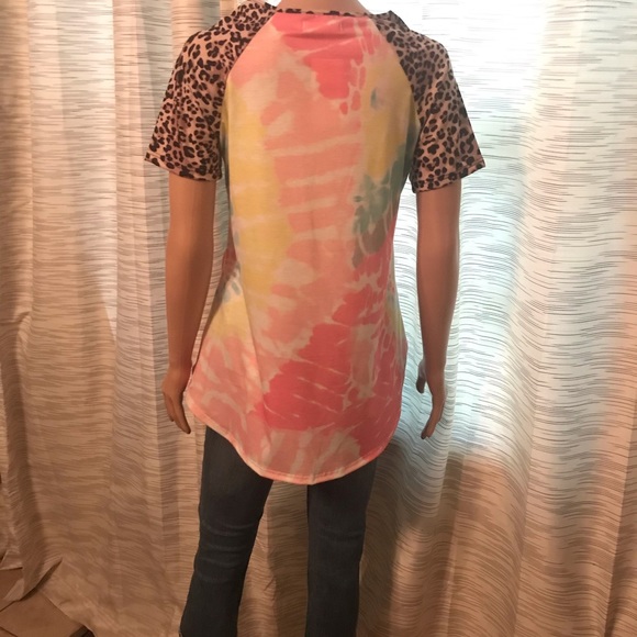 The dye shirt with cheetah print sleeves. - Picture 7 of 8